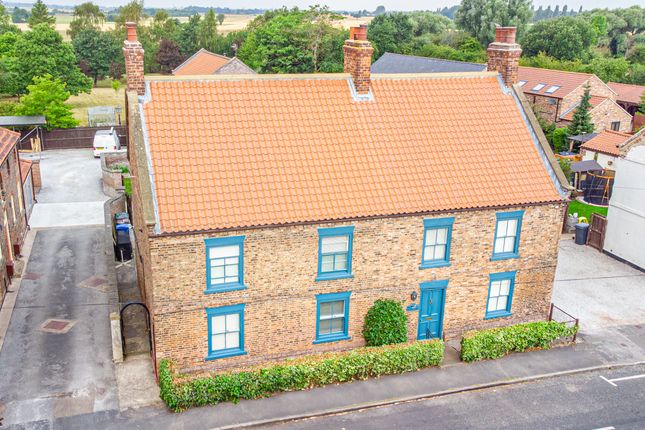 Selby YO8 6 bed detached house for sale