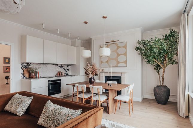 Porchester Gardens, Bayswater... 1 bed apartment for sale