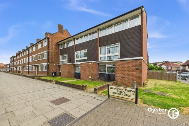 Beverley Drive, Edgware, HA8 3 bed flat for sale