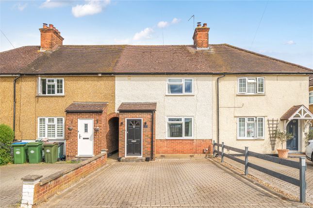 Farm Road, Esher, KT10 3 bed terraced house for sale