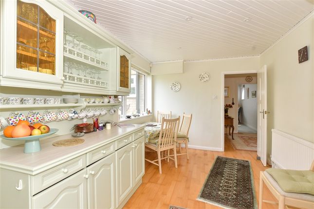 3 bed detached bungalow