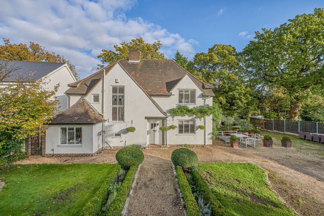 Oakwood Close, Chislehurst, Kent, BR7 4 bed detached house for sale