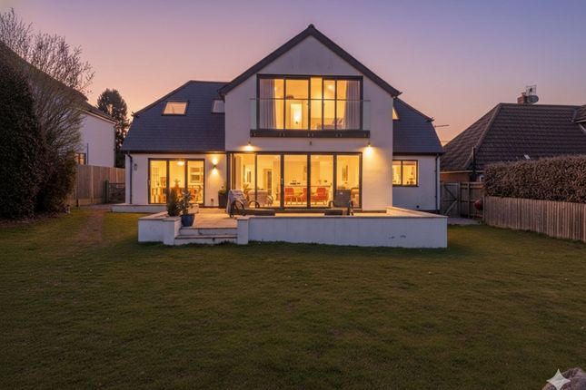 Knights Lane, Ball Hill, RG20 4 bed detached house for sale