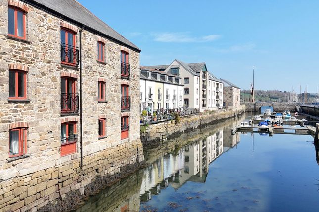 2 bedroom ground floor flat for sale