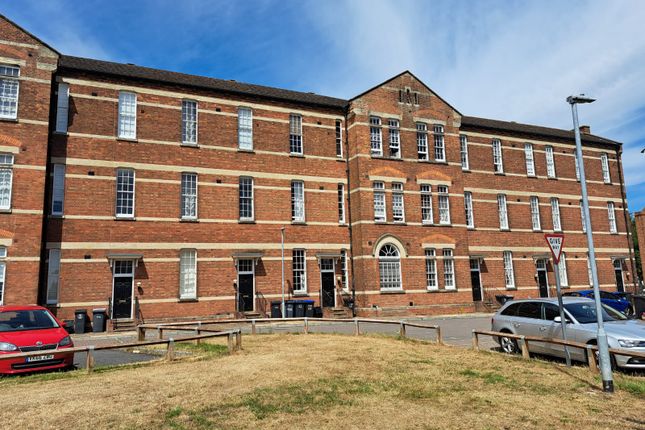 2 bedroom town house for sale