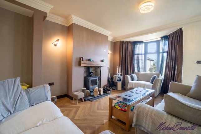 Westminster Avenue, Bradford BD14 4 bed semi