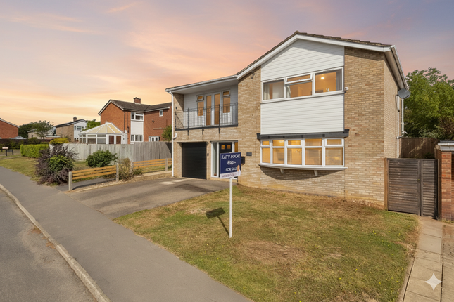 Acacia Avenue, St. Ives PE27 4 bed detached house for sale