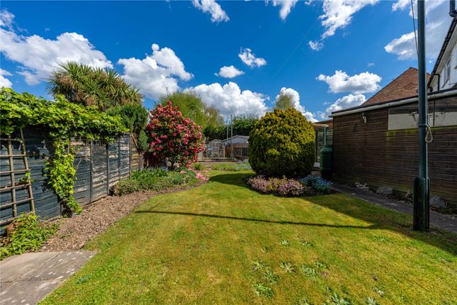 Heathside Avenue, Coxheath... 3 bed semi