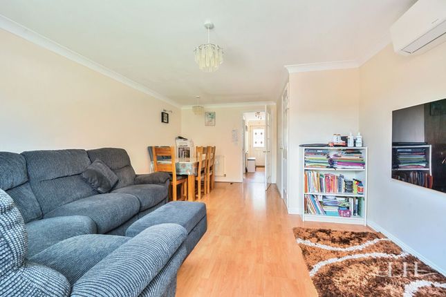 Westfield Gardens, Romford 3 bed terraced house for sale