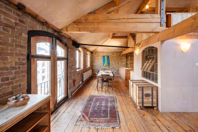 Limehouse Wharf, Narrow Street... 2 bed apartment for sale