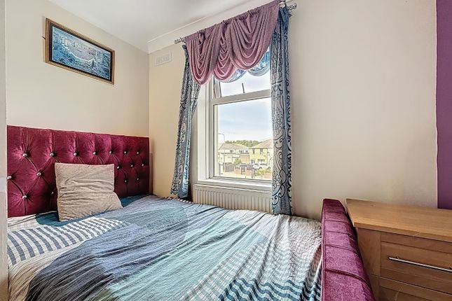 Tweedsmuir Road, Cardiff 4 bed end of terrace house for sale