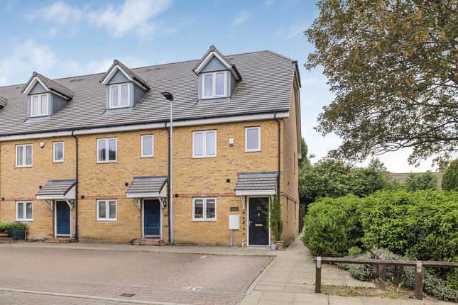 Stilwell Close, Orpington, BR5 3 bed end of terrace house for sale