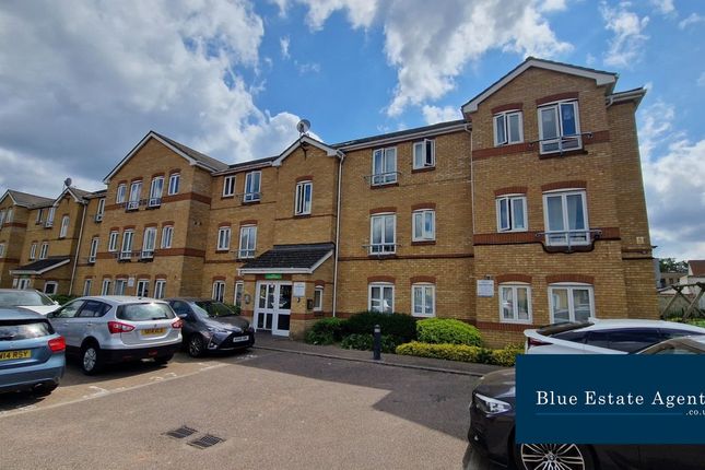 Dominion Close, Hounslow, TW3 2 bed ground floor flat for sale