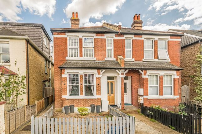 Bond Road, Surbiton KT6 2 bed flat for sale