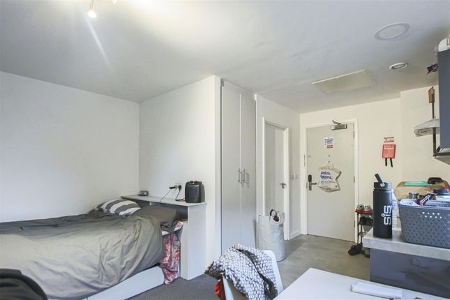 Studio flat for sale