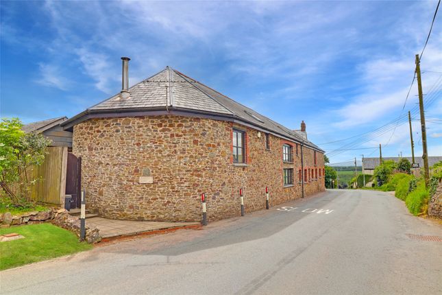 Torrington Road, Winkleigh, Devon, EX19 3 bed barn conversion for sale