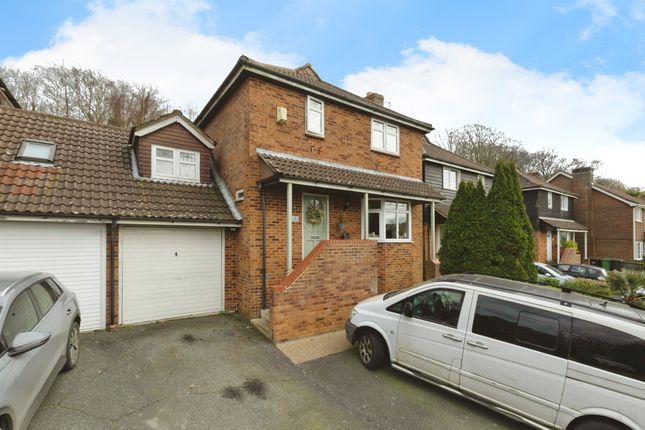 4 bedroom link detached house for sale