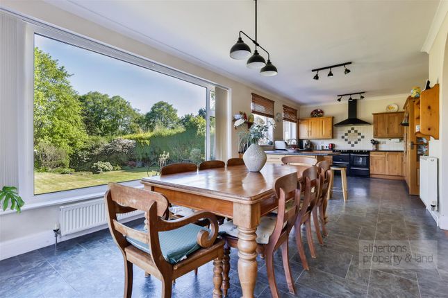 Somerset Avenue, Wilpshire, Ribble... 5 bed detached house for sale