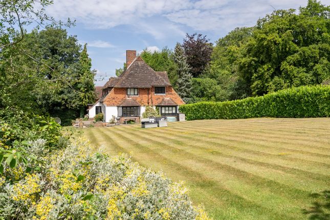 Beech Avenue, Effingham, Surrey, KT24 4 bed detached house for sale