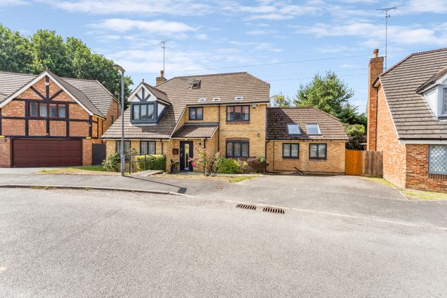6 bedroom detached house for sale