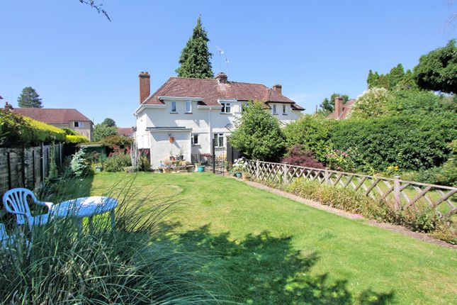 Oak Road, Woolmer Green... 3 bed semi