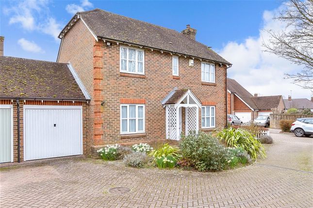 Hop Pocket Close, Sissinghurst... 4 bed link detached house for sale