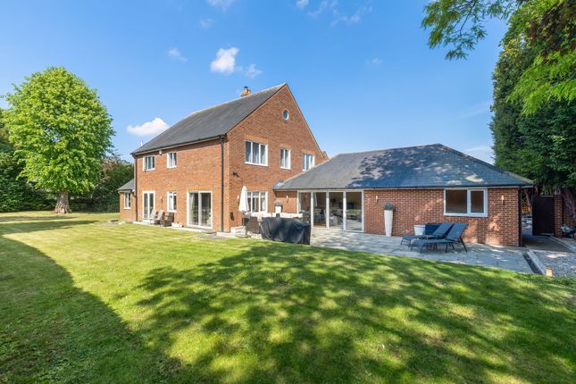 Kneesworth Street, Royston SG8 5 bed detached house for sale