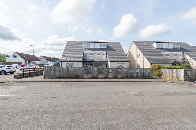 Raeburn Crescent, Bathgate EH47 2 bed flat for sale