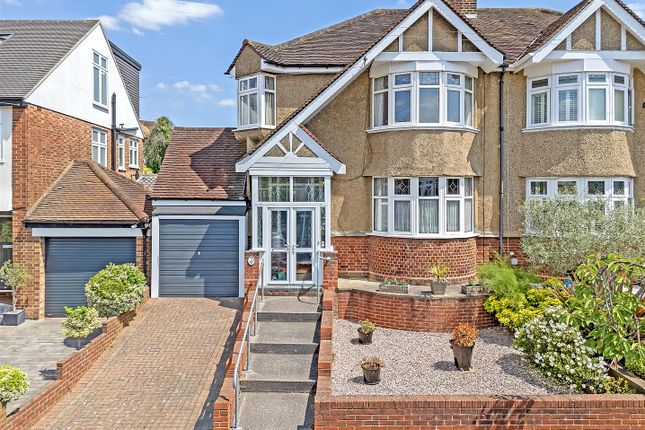 Keynsham Avenue, Woodford Green IG8 3 bed semi