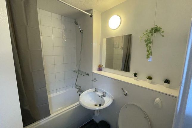 1 bed end terrace house
