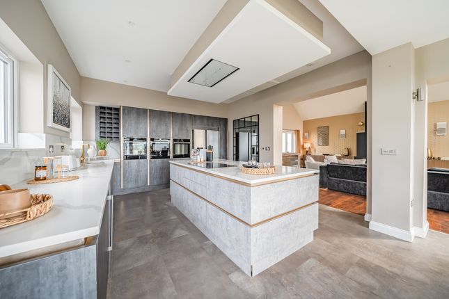 Fishpool Hill, Brentry, Bristol, BS10 5 bed detached house for sale