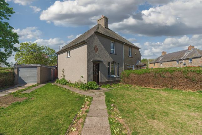 2 bedroom semi-detached villa for sale