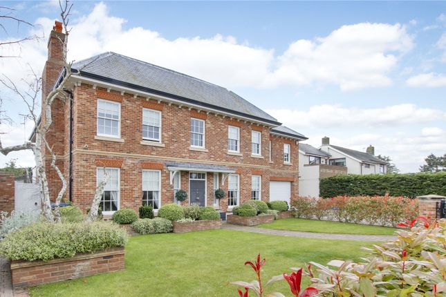 6 bedroom detached house for sale