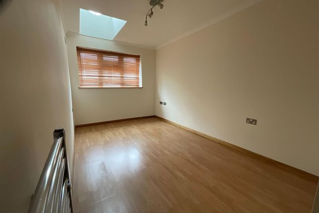 2 bed mews
