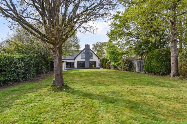 Portsmouth Road, Horndean 4 bed detached house for sale