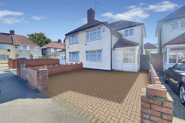St. Leonards Gardens, Hounslow 3 bed semi