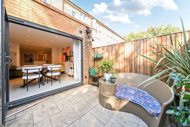 Mandela Street, London, SW9 4 bed terraced house for sale