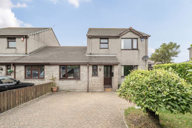 4 bed link detached house