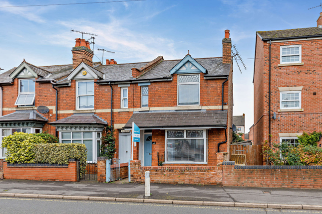 4 bedroom end of terrace house for sale