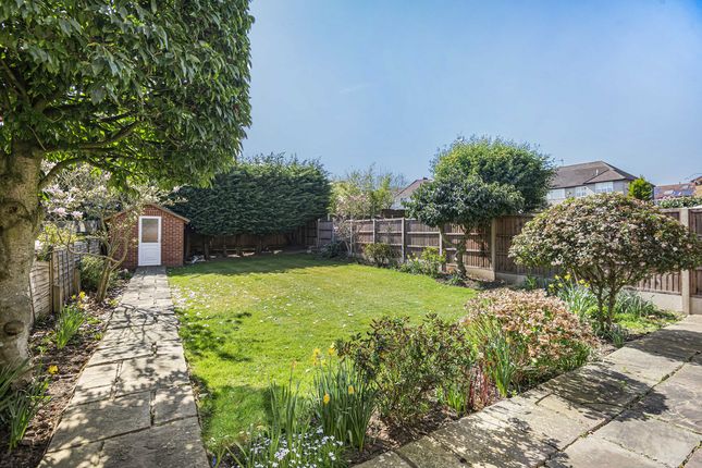 Silverston Way, Stanmore, HA7 5 bed semi