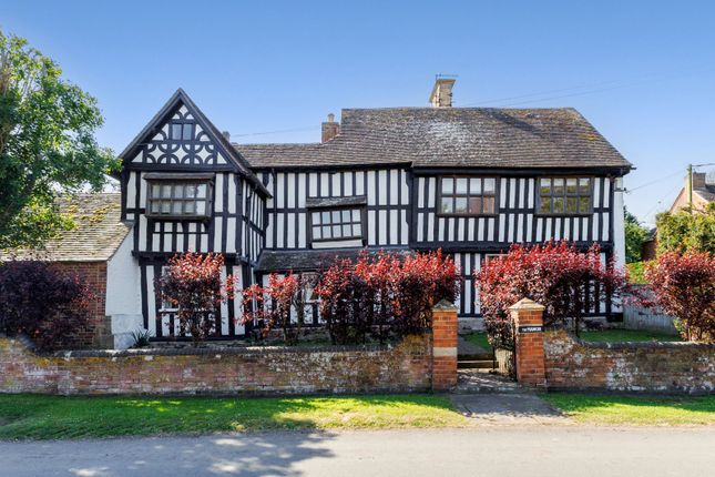 6 bedroom detached house for sale
