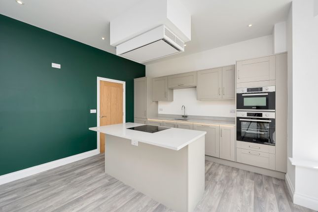 Orwell Road, Suffolk IP11 2 bed ground floor flat for sale