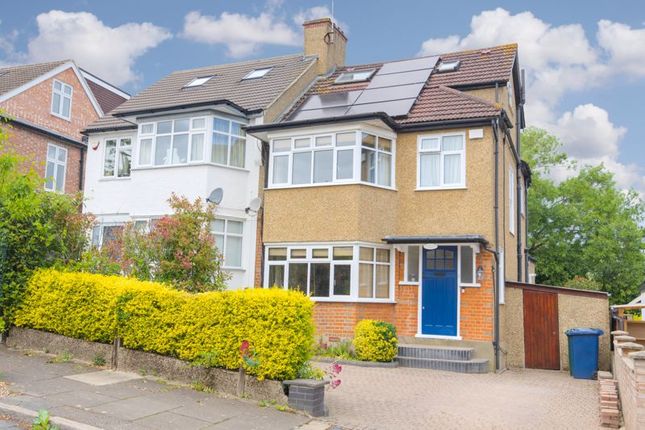 5 bedroom semi-detached house for sale