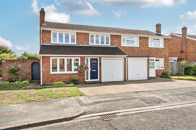 4 bedroom semi-detached house for sale