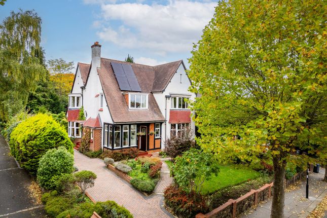 Croham Manor Road, South Croydon, CR2 5 bed detached house for sale