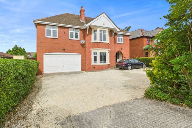 Cricklade Road, Wiltshire SN2 5 bed detached house for sale