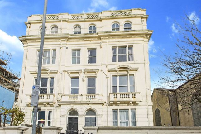 Studio flat for sale