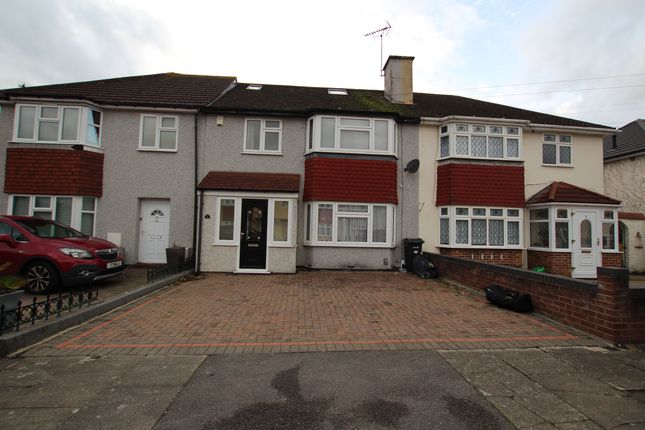 Yeomen Way, Ilford 4 bed terraced house for sale