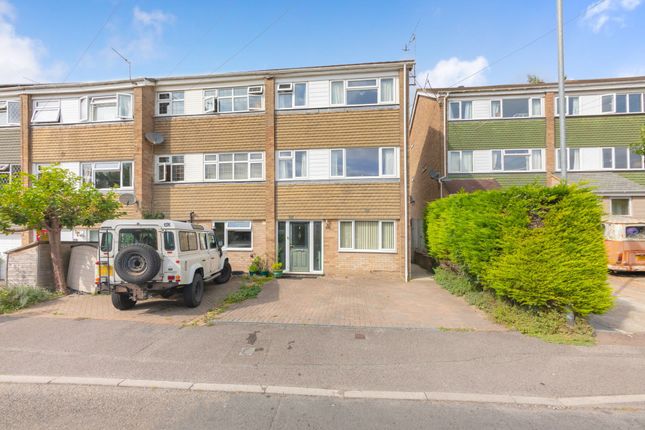 4 bedroom end of terrace house for sale