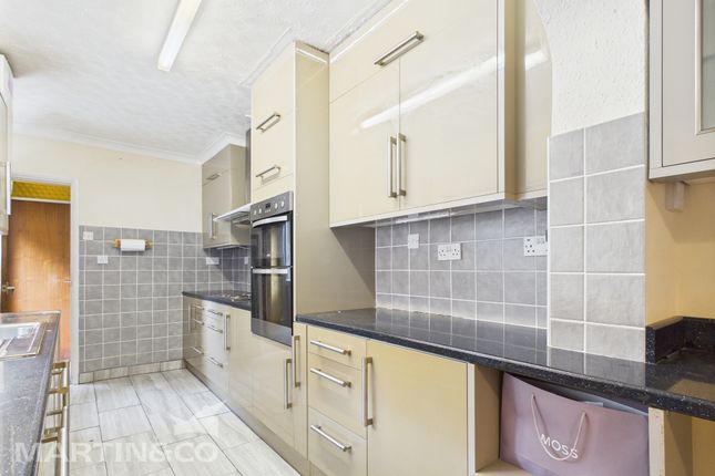 Dynevor Road, Tunbridge Wells TN4 3 bed semi